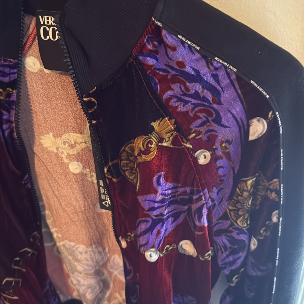 Small Velour Jacket - Picture 9 of 9